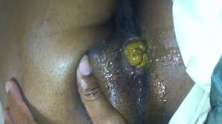 Black girl pooping for her boyfriend - part 1