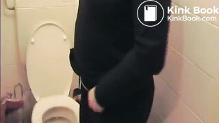 Housewife pooping a big one