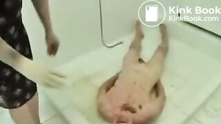 Kinky couple having dirty fun in the bathroom