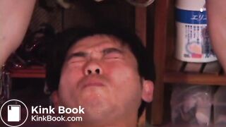 Scat mistress damages the slave