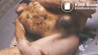 Scat queen Ai Okamoto