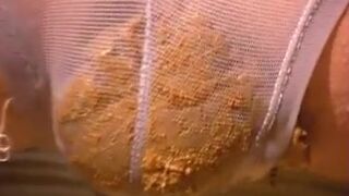 Amazing pooping girlg