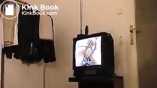 Amazing pooping girlg