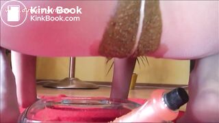 scat in pantyhose show