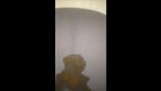 Diarrhée en pyjama aux wc