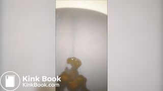 Diarrhée en pyjama aux wc