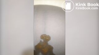 Diarrhée en pyjama aux wc