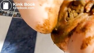 Scat Stockings in Pussy