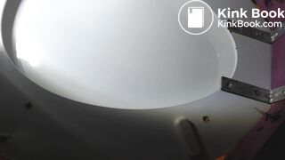 dumping metal baslls