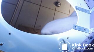 dumping metal baslls