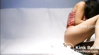 Teen shits on her bed