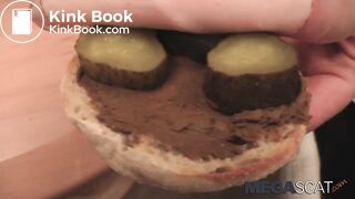 she eats burger with scat