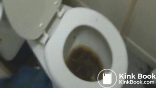 Webcam cutie in black lingerie shitting in bed