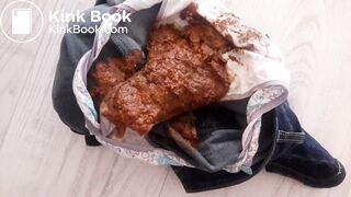 Mysterious Blonde Shits Her Jeans - video 2