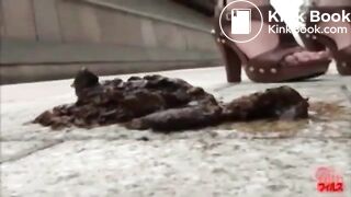 Asian shits in public