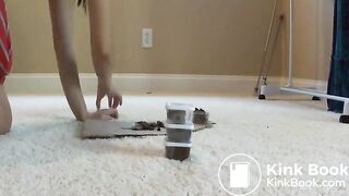 girl fill pooping lunch boxes