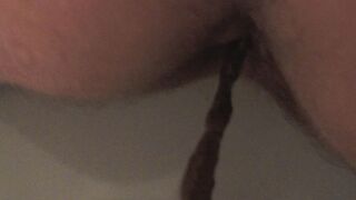 My sister poo in 2 toilets and I manage to catch her butthole on video