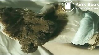 Hot Hairy Brunette Pooping