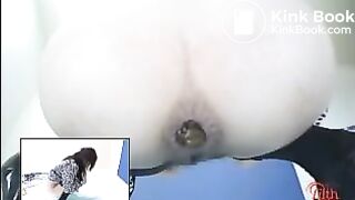 Sexy Japanese girls pooping in close up