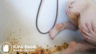 Staining the bathtub with drizzly shit