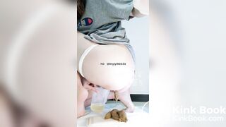 Sexy female anchor takes selfie while pooping 2