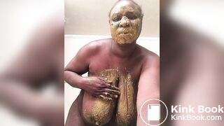 Ebony MILF Sam scat show