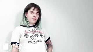 Piclkes babysitter pees herself