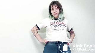 Piclkes babysitter pees herself