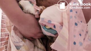 Enby smears & finishes in disgusting diaper after taking it off