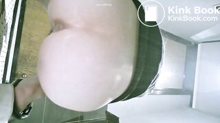 厕拍大神女厕所全景偷拍两位熟女同事肥美的小黑鲍鱼.15