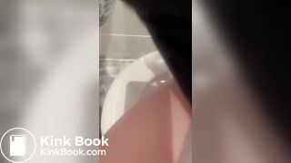 diarrhea in cup - video 2