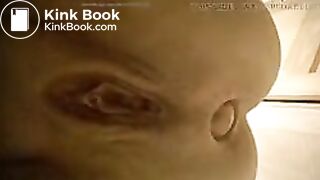 Girl pooping - video 913