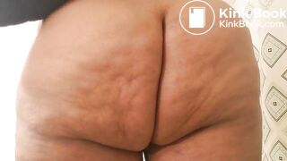 Ebony BBW Pooping in Toilet