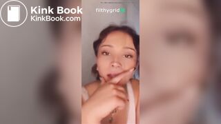 Sexy girl Is shitting for you