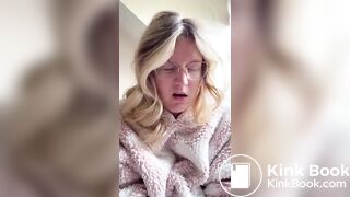 Girl Pooping - video 114