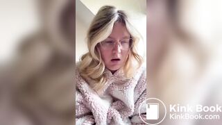 Girl Pooping - video 114