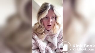 Girl Pooping - video 114