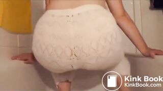 Loud mess in leggings