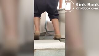 Girl poop for me - video 2