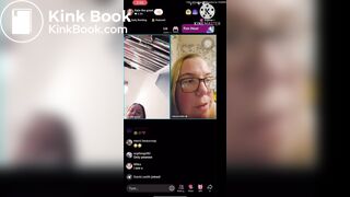 British Bbw takes a live dump and wipes