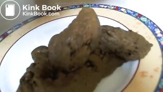 Chubby poop on the plate