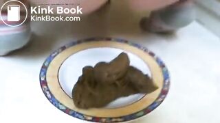 Chubby poop on the plate