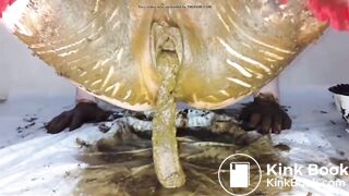 Messy solo scat play