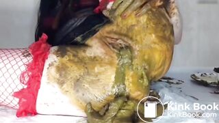 Messy solo scat play