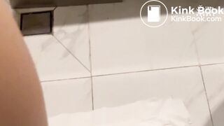 Japanese girl pooping - video 94