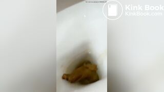 Girl pooping - video 321