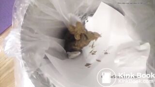 Girl Pooping - video 103