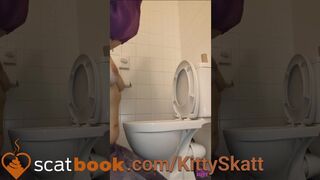 Smelly piss and shit on the toilet!