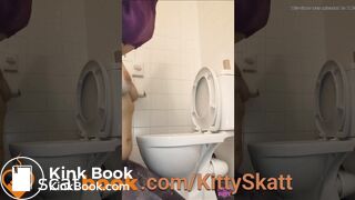 Smelly piss and shit on the toilet!