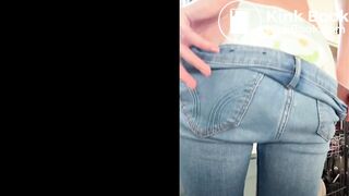 Fills her Diaper under Jeans